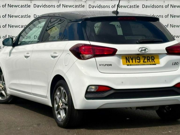 Hyundai I20 1.2 Play Hatchback Euro 6 Ss White #4