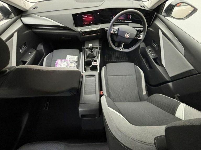Vauxhall Astra 1.2 Turbo Design Sports Tourer E Silver #4