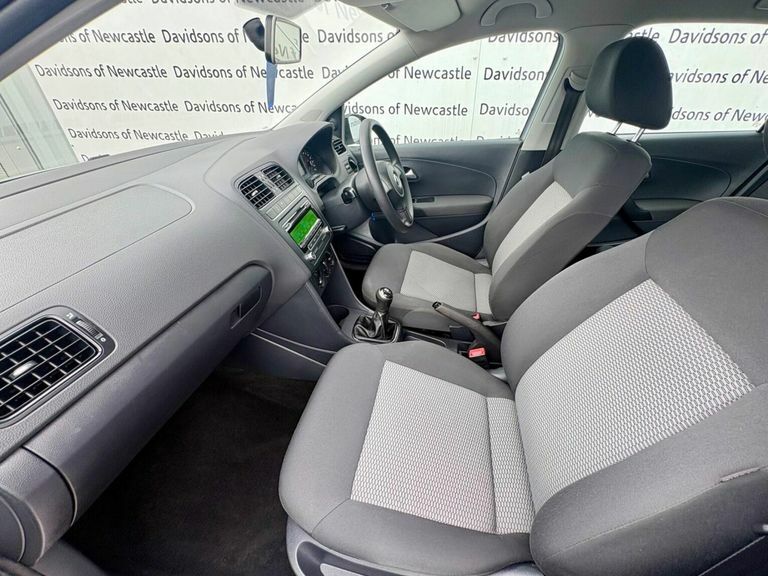 Volkswagen Polo Hatchback #28