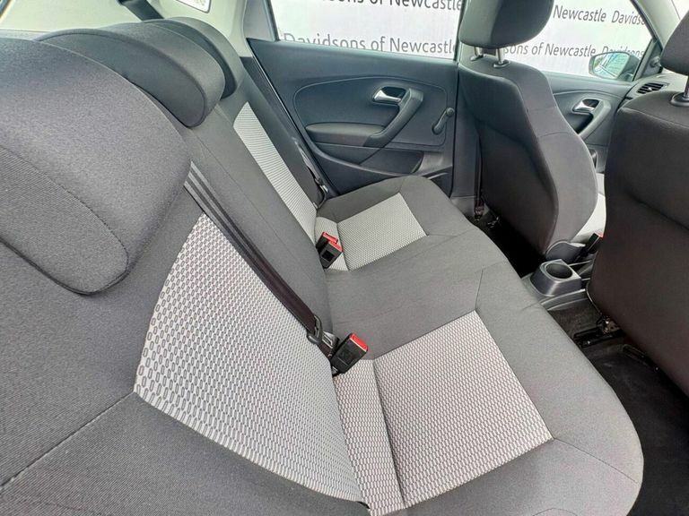 Volkswagen Polo Hatchback #12