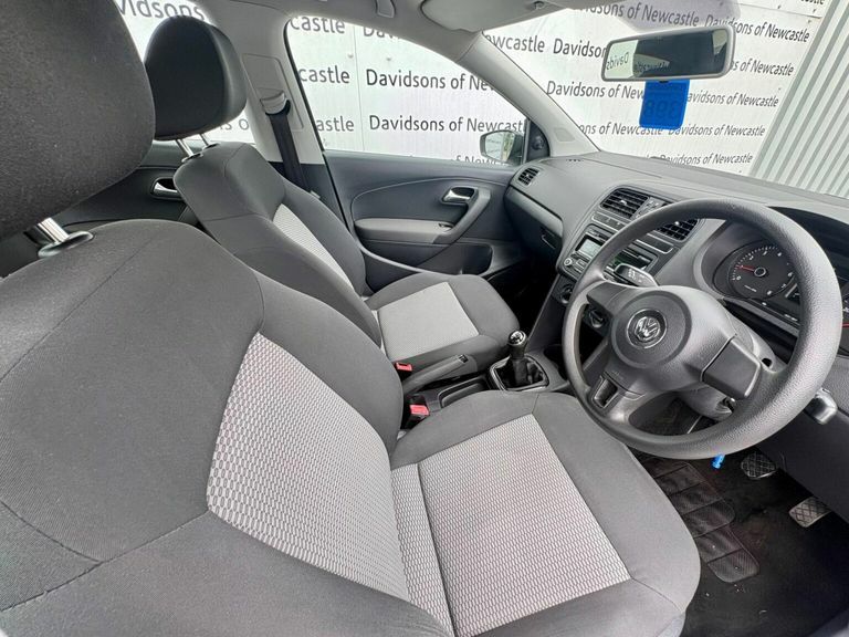 Volkswagen Polo Hatchback #11