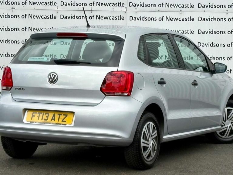 Volkswagen Polo Hatchback #8