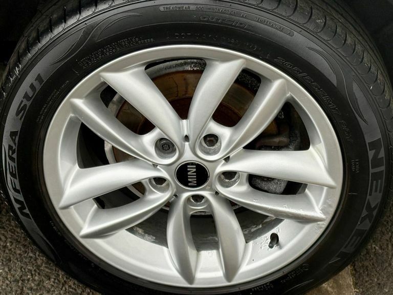 Mini Countryman One White #17