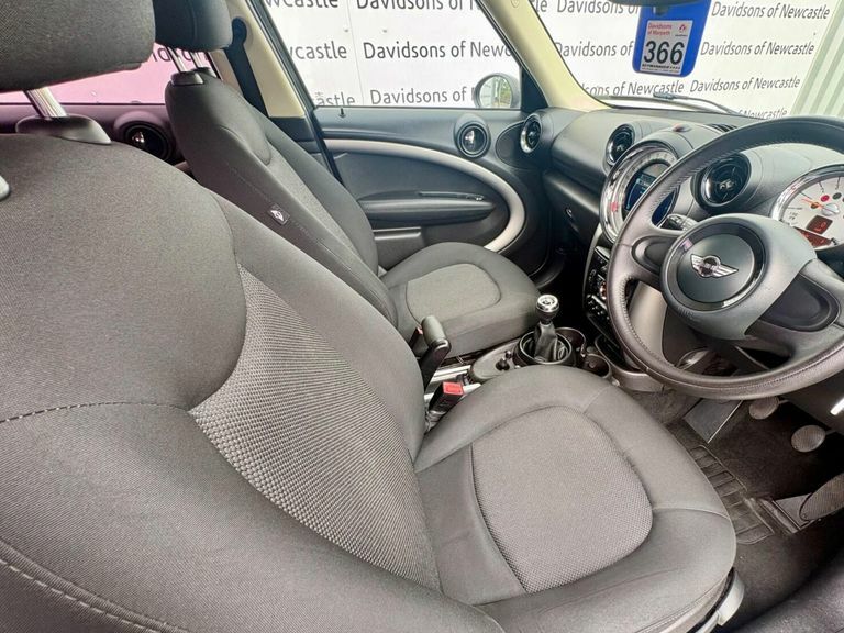 Mini Countryman One White #10