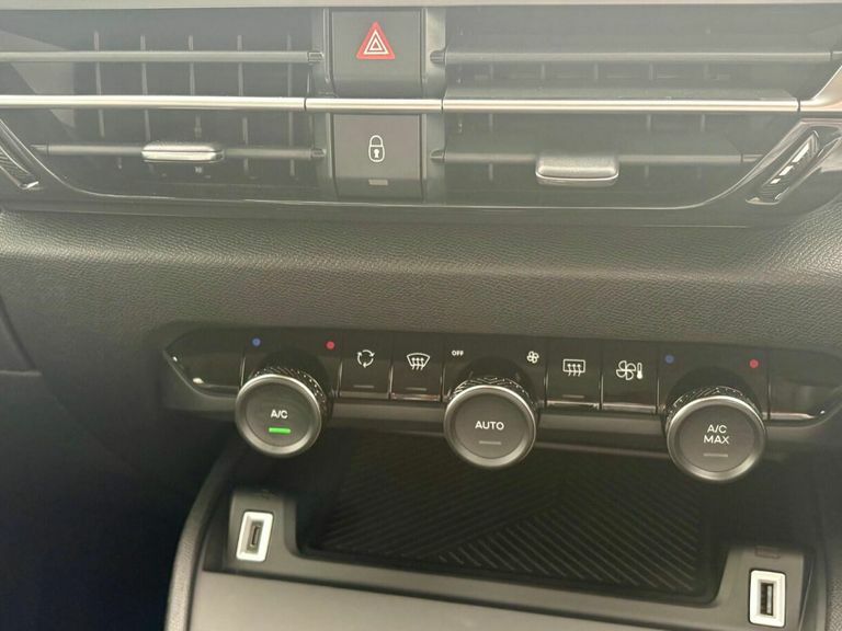 Citroen C4 1.2 Hybrid You E-dcs6 2025 White #17