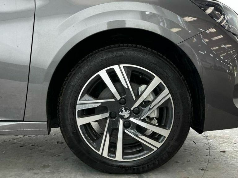 Peugeot 208 1.2 Puretech Allure Premium Hatchback Grey #4
