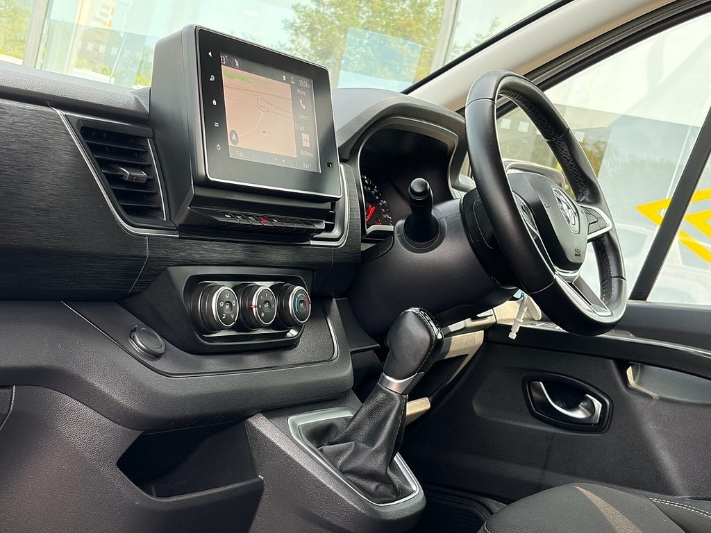Renault Trafic Dci 170Ps Sport Sl28 L1 Swb With Air Con, Sat FM23UEF White #4