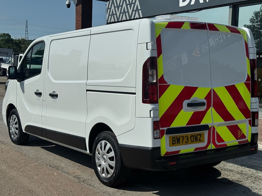 Nissan Primastar Dci 28 Acenta 110Ps With Air Con, Cruise Control White #3