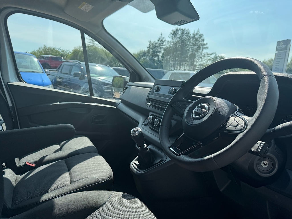 Nissan Primastar Dci 28 Acenta 110Ps With Air Con, Cruise Control White #4