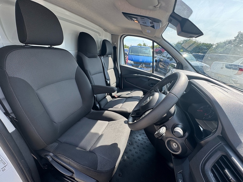 Nissan Primastar Dci 110Ps Acenta With Air Con, Rear Sensors, 1 Own Grey #21