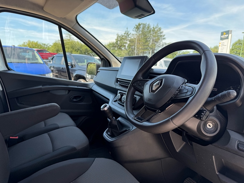 Renault Trafic Dci Blue Ll30 Advance L2 130Ps With Air Con, Rever White #5