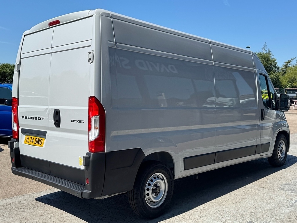 Peugeot Boxer Bluehdi 335 Professional Eat8 L3 H2 140Ps Wit Grey #2