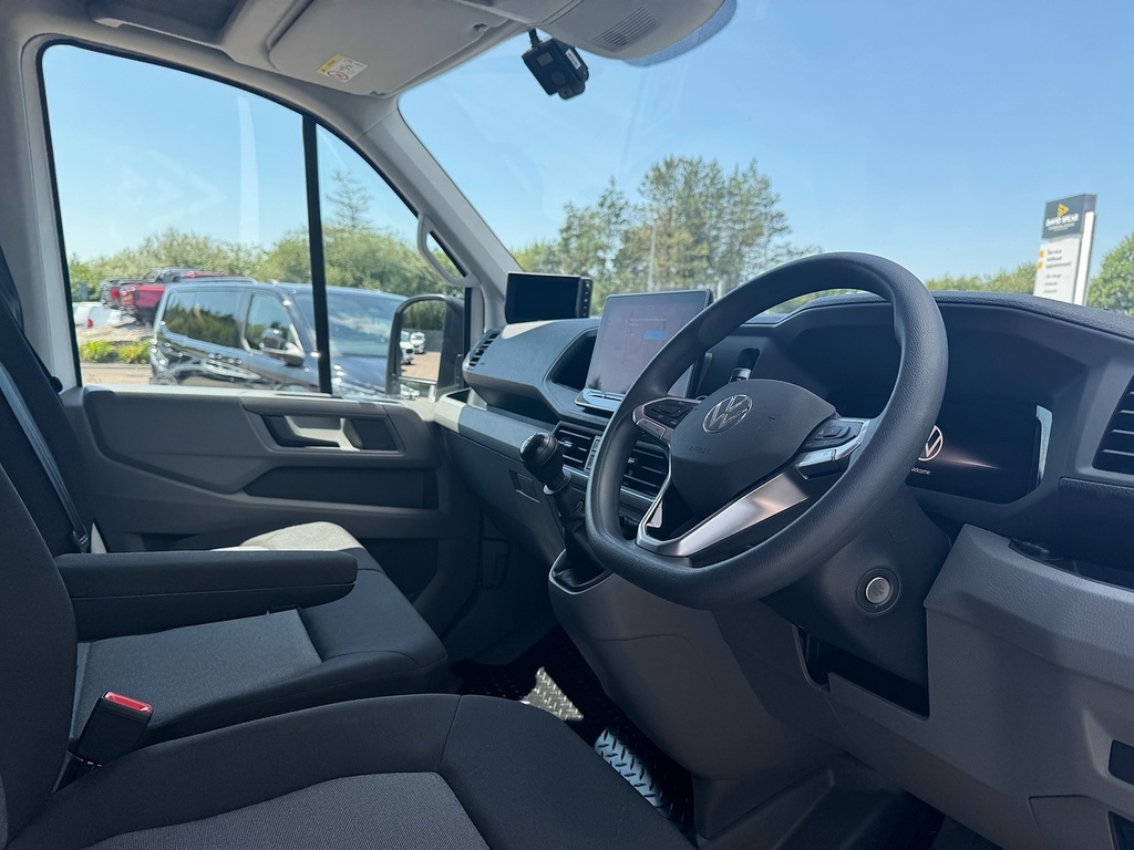 Volkswagen Crafter Tdi Cr35 Commerce Plus Lwb 140Ps With Parking Sens White #5