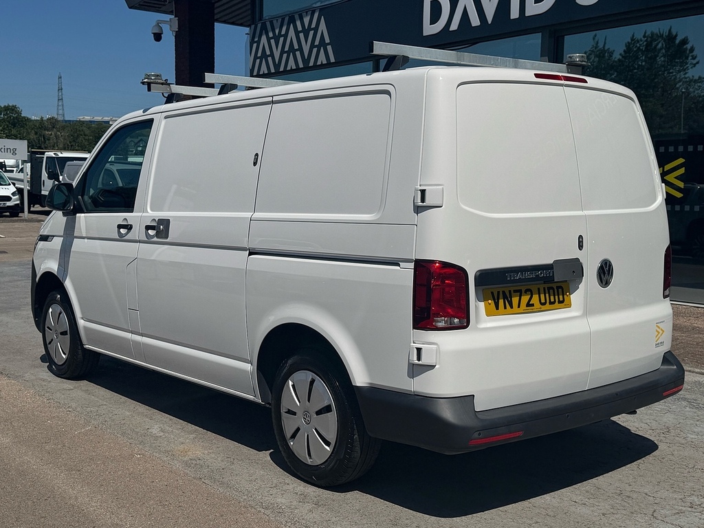 Volkswagen Transporter Tdi 90Ps T30 Startline Fwd With Interior Racking, White #4