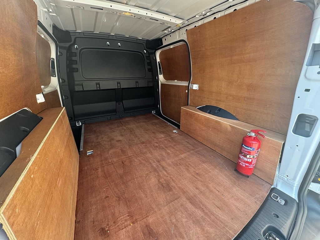 Volkswagen Caddy Maxi Commerce Pro Silver #15