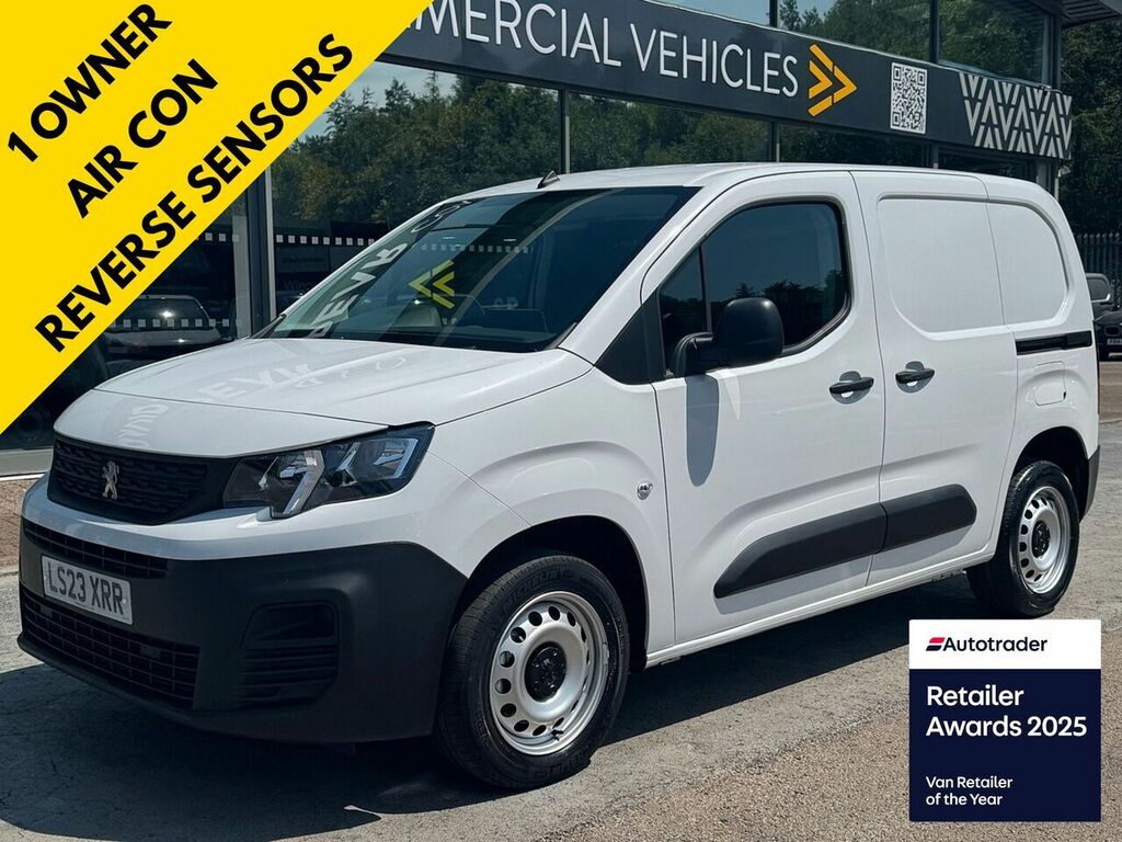 Peugeot Partner Bluehdi 1000 Professional Premium Swb 100Ps With White