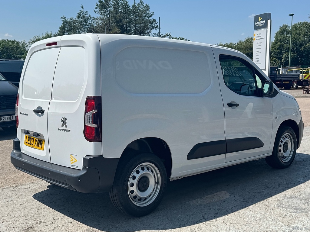 Peugeot Partner Bluehdi 1000 Professional Premium Swb 100Ps With White #2