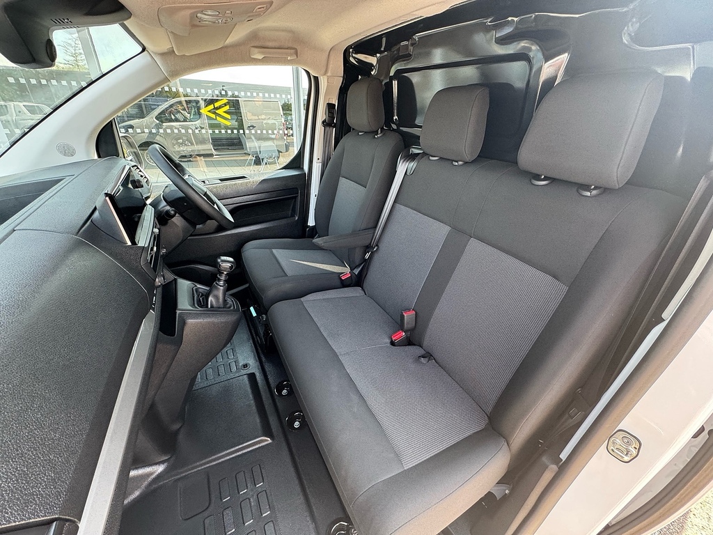 Vauxhall Vivaro Mpv Grey #7