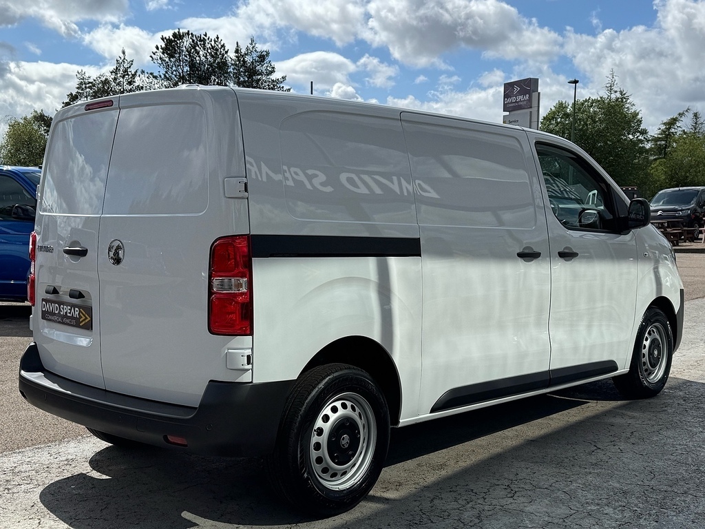 Vauxhall Vivaro Prime 120Ps L1 Swb With Air Con, Cruise Control White #2