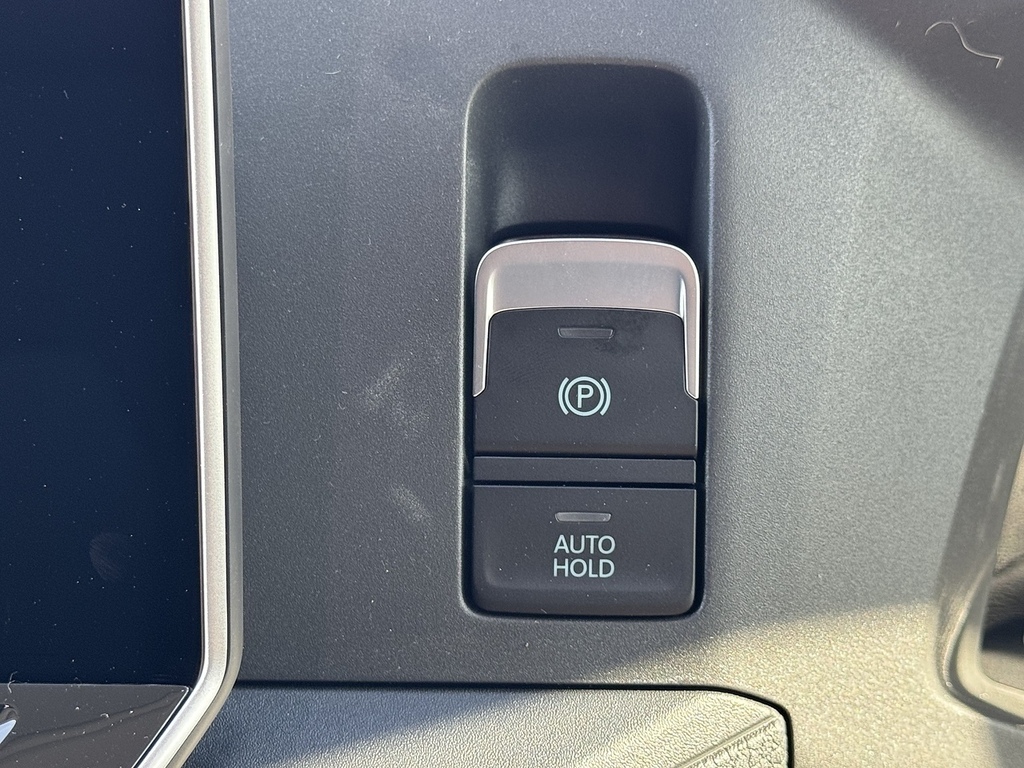 Volkswagen Crafter Tdi 140Ps Cr35 Commerce Plus Mwb With Air Con, Hea Black #6