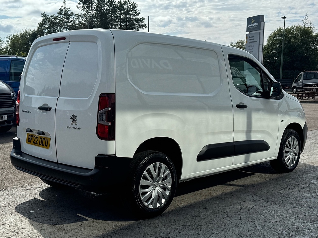 Peugeot Partner Bluehdi 1000 Professional Premium 100Ps Wit Air Co White #2