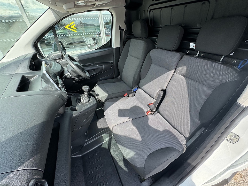 Peugeot Partner  White #7