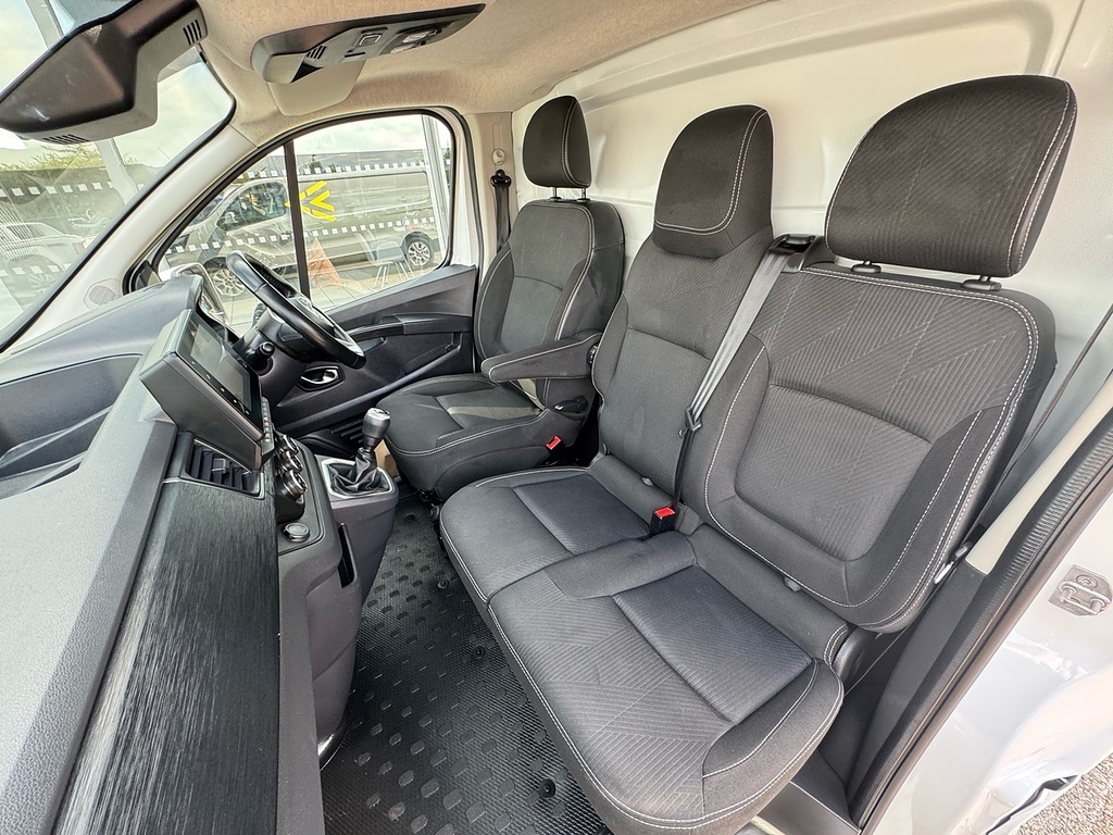 Nissan Primastar 2.0 Dci 110 Tekna L2 H1 3.0T Panel Van White #7