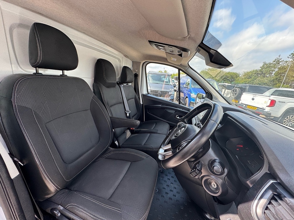 Nissan Primastar 2.0 Dci 110 Tekna L2 H1 3.0T Panel Van White #22