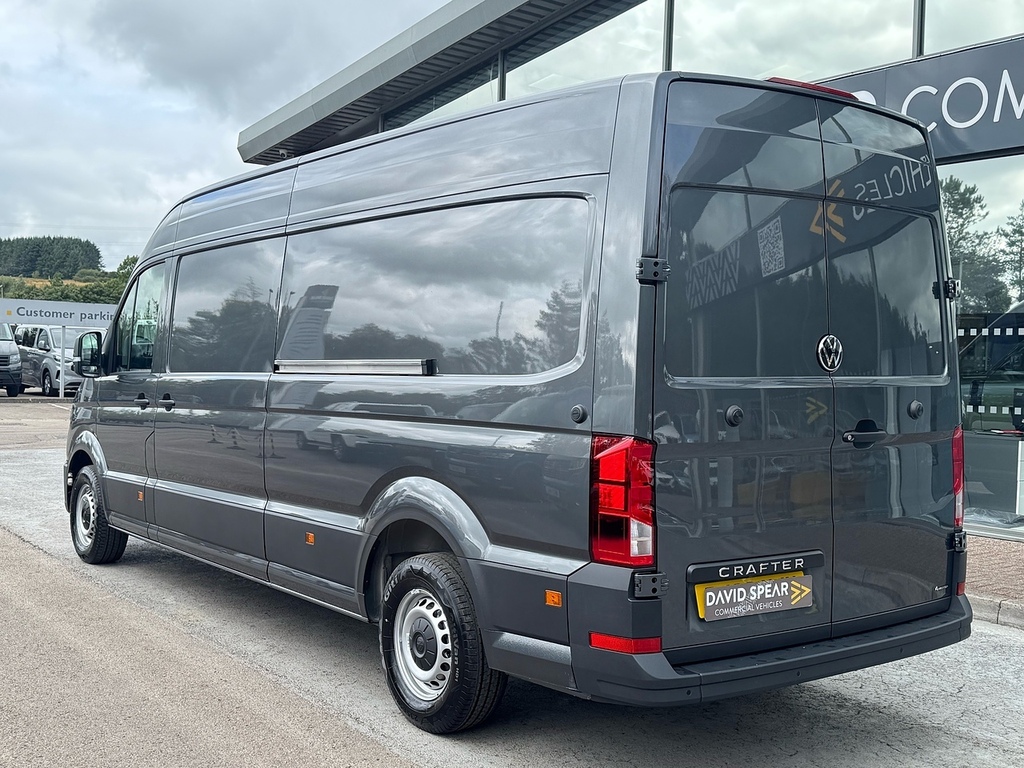 Volkswagen Crafter Tdi Cr35 Commerce Plus 4Motion Lwb 177Ps With Grey #4