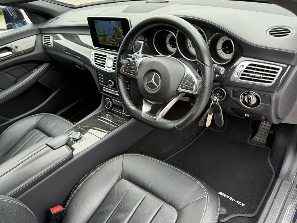 Mercedes-Benz CLS 350D Amg Line Premium Plus 9G-tronic Black #11
