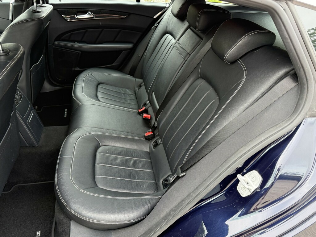 Mercedes-Benz CLS 350D Amg Line Premium Plus 9G-tronic Black #15