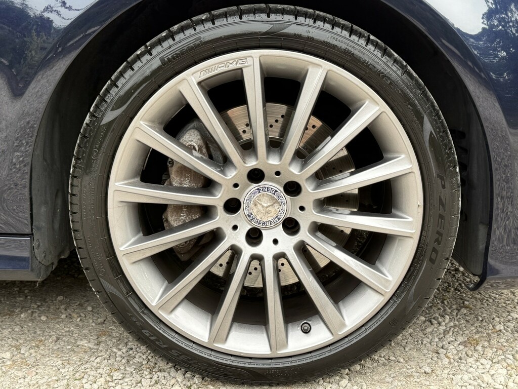 Mercedes-Benz CLS 350D Amg Line Premium Plus 9G-tronic Black #25