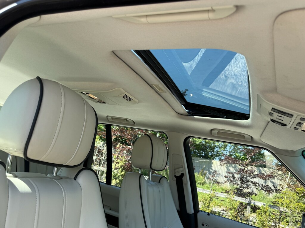 Land Rover Range Rover Black #14