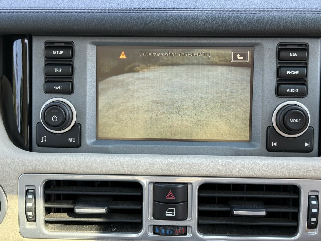 Land Rover Range Rover Black #18