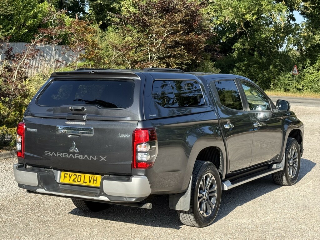 Mitsubishi L200 2.2 Di-d Dc Barbarian X Grey #3