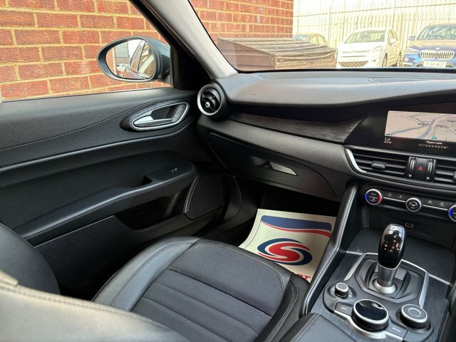 Alfa Romeo Giulia Saloon 2.9 V6 Bi-turbo Quadrifoglio Euro 6 S Black #26