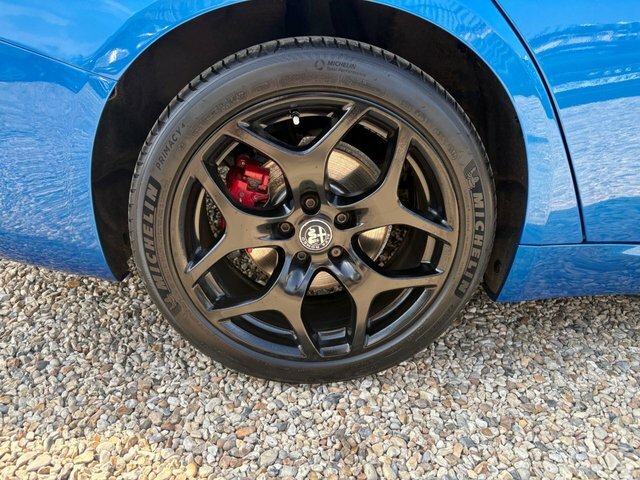 Alfa Romeo Giulia Saloon 2.9 V6 Bi-turbo Quadrifoglio Euro 6 S Black #44