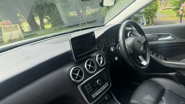 Mercedes-Benz A Class 1.6L Se Silver #6