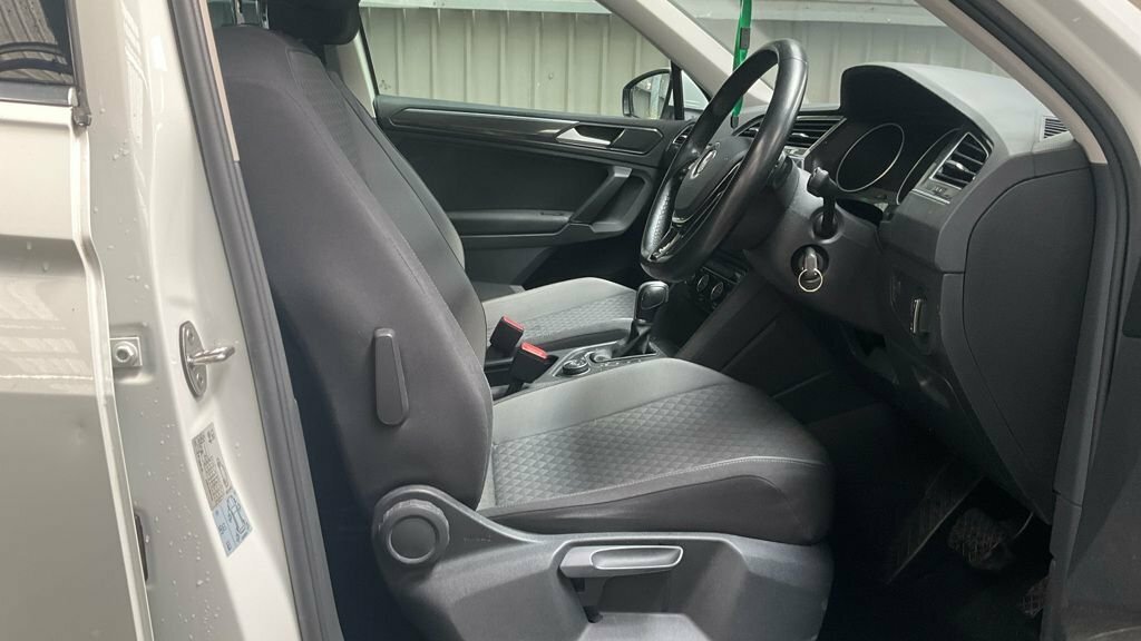 Volkswagen Tiguan 2.0 Tdi 150 R-line Dsg Silver #8