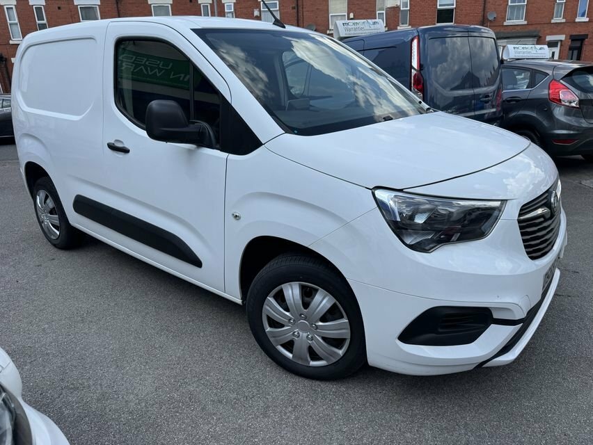 Vauxhall Combo 1.6L Sportive White