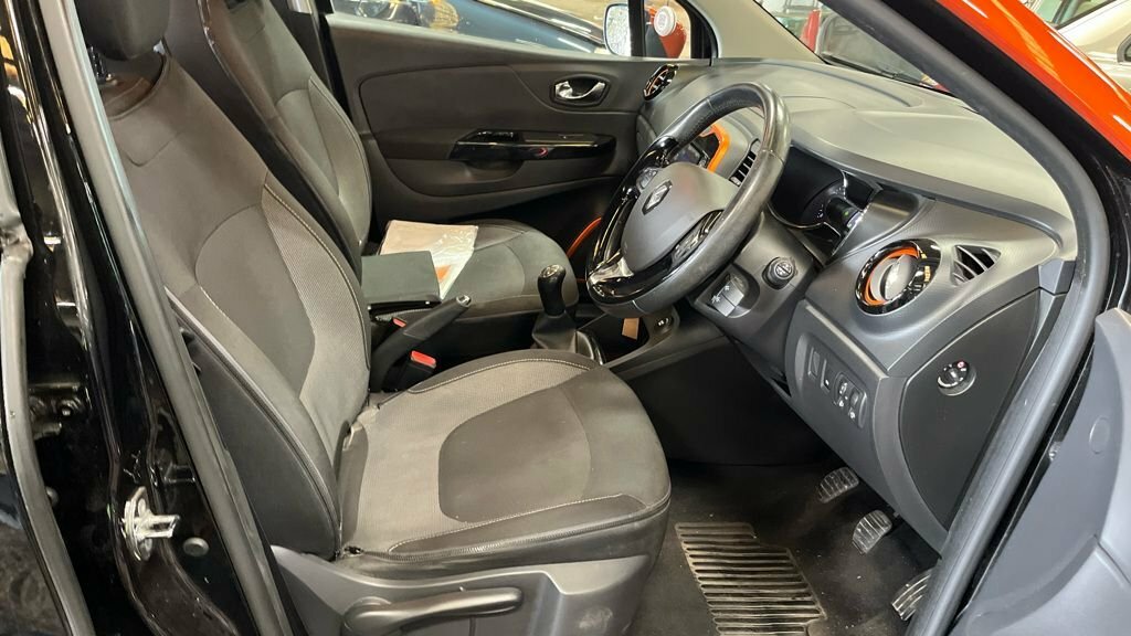 Renault Captur 1L Dynamique S Medianav Black #5