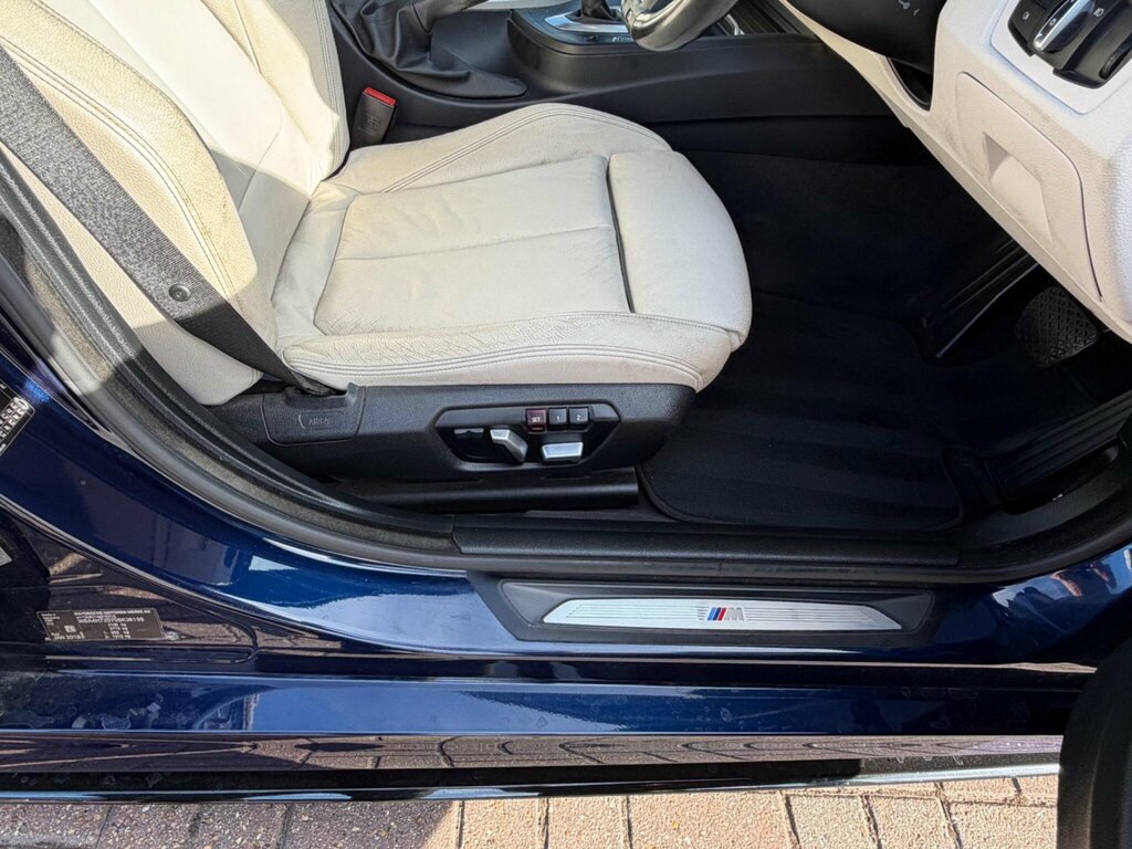 BMW 4 Series Gran Coupe 420I Sport Business Media Black #27