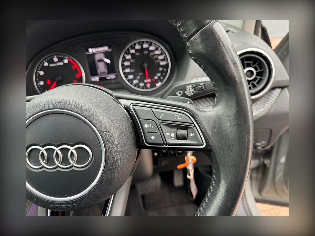 Audi Q2 1.6 Tdi Sport Black #32
