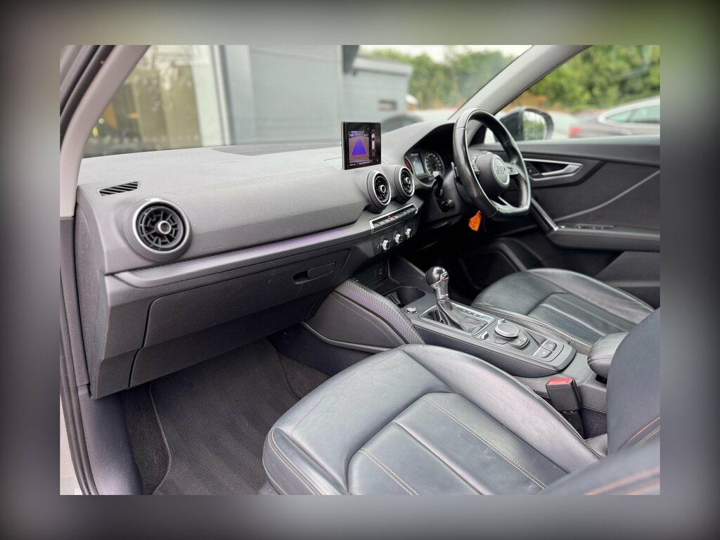 Audi Q2 1.6 Tdi Sport Black #17
