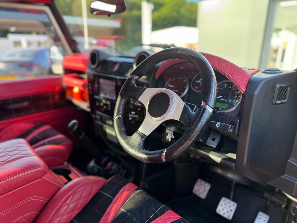 Land Rover Defender 90 2.4L County Silver #12