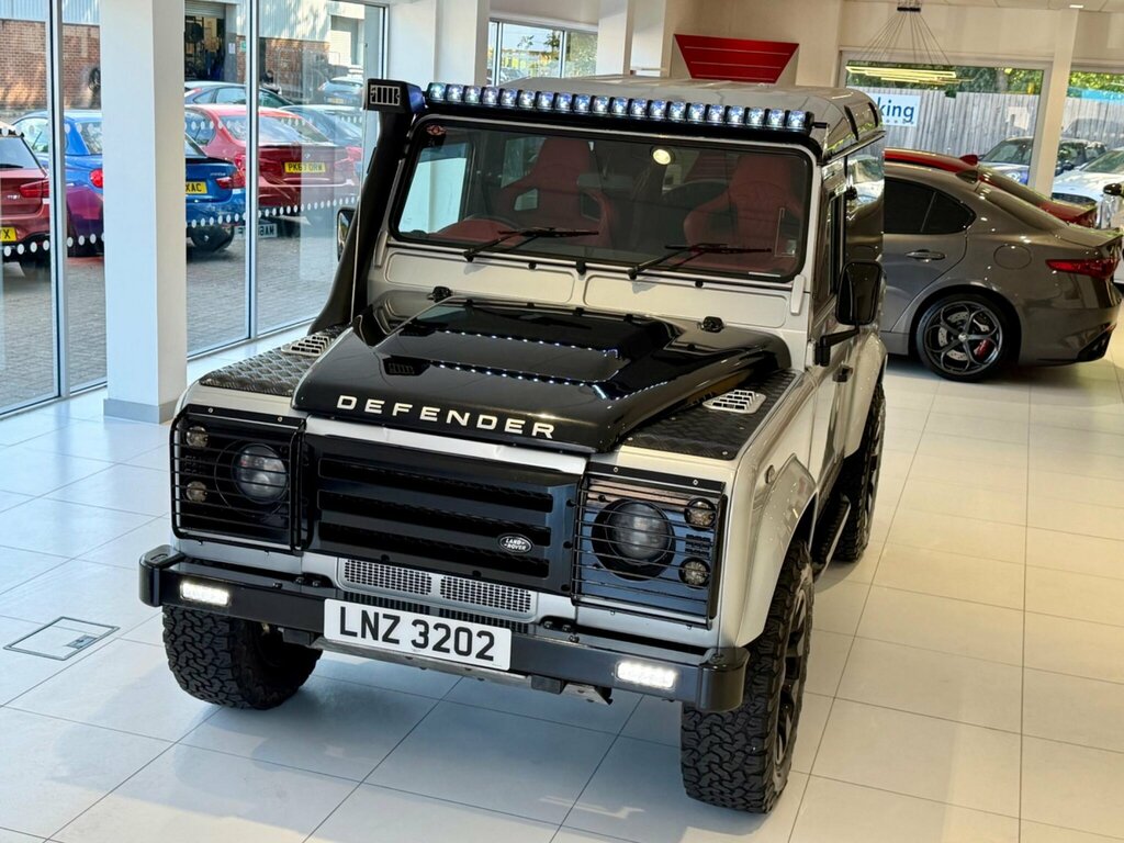 Land Rover Defender 90 2.4L County Silver #34