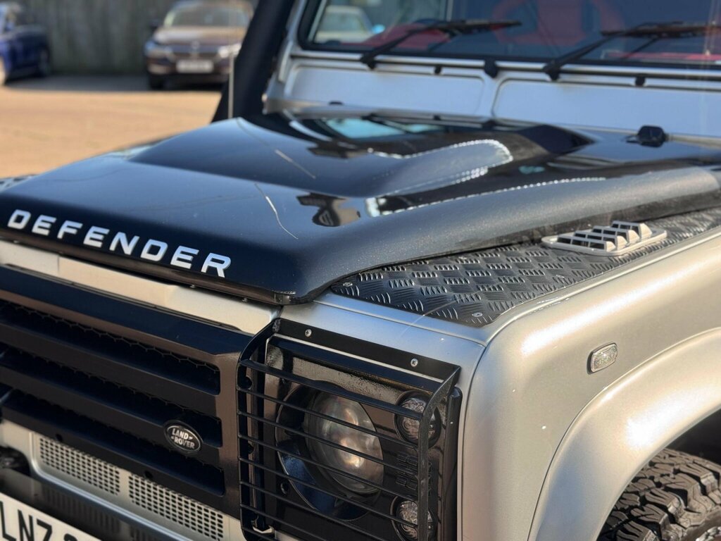 Land Rover Defender 90 2.4L County Silver #33