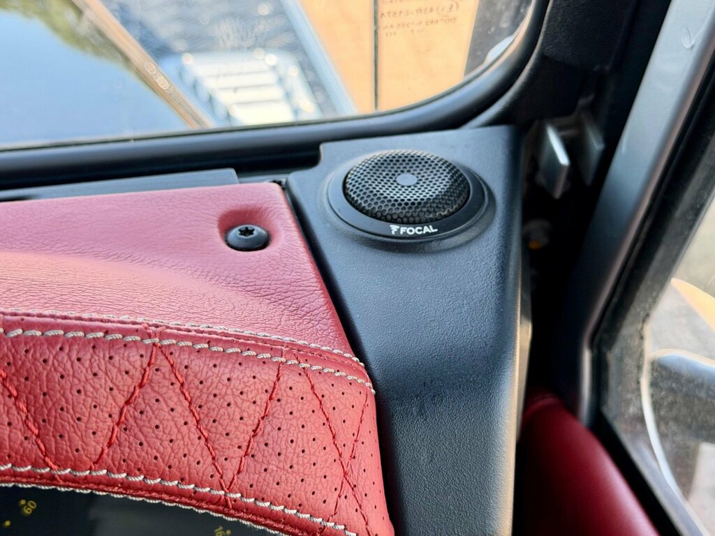 Land Rover Defender 90 2.4L County Silver #20
