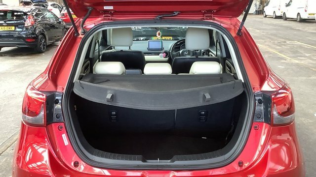 Mazda 2 2 Se-l Nav White #9