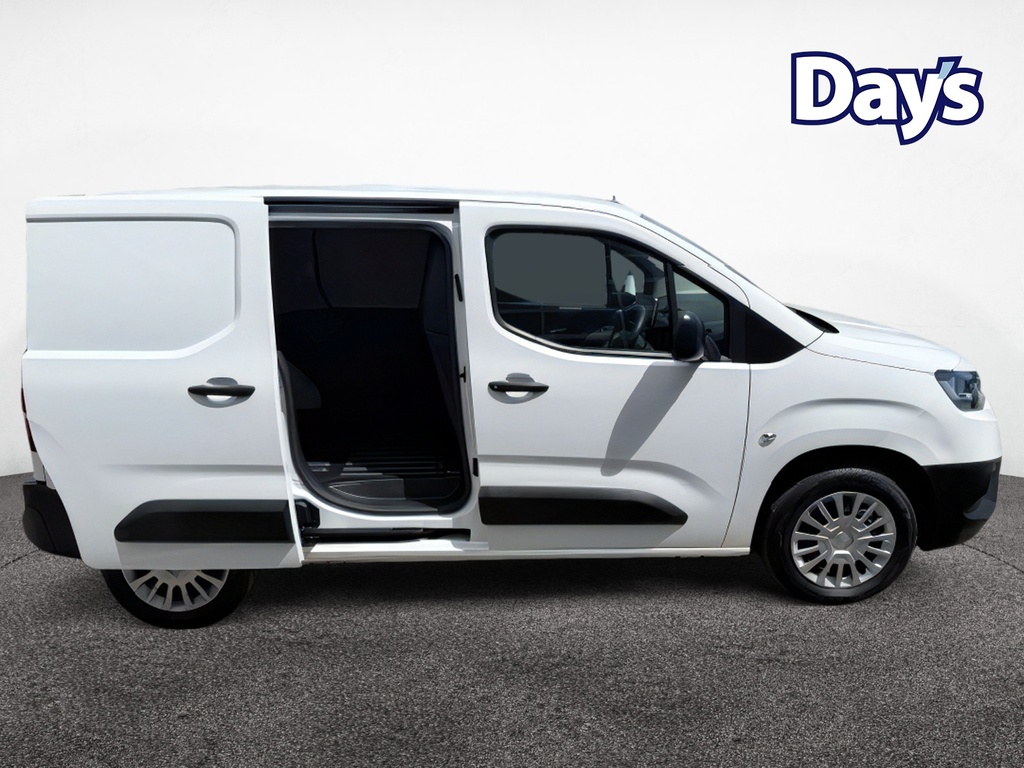 Toyota Proace City 1.5D 75 Active Van White #11